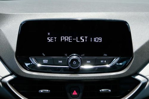 汽车能装液晶屏吗多少钱(汽车内部安装液晶屏,可能性、价格及更多细节探讨) 汽车能装液晶屏吗多少钱(汽车内部安装液晶屏,可能性、价格及更多细节探讨)