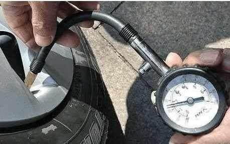 小汽车四个轮胎气压多少(小汽车四个轮胎气压的重要性及其设置) 小汽车四个轮胎气压多少(小汽车四个轮胎气压的重要性及其设置)