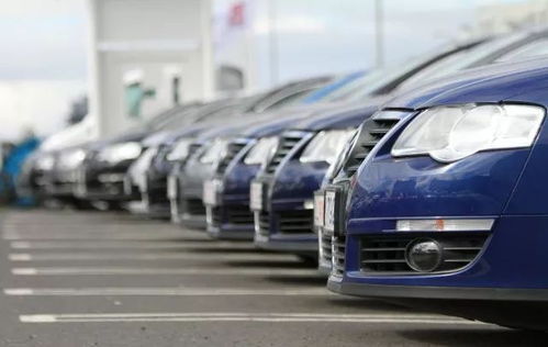 一台汽车值多少钱英文(The Value of a Car:An Examination of Factors Affecting Car Prices)