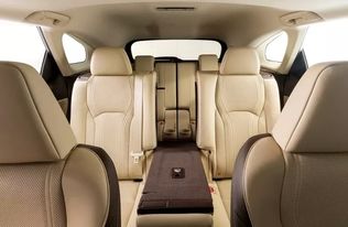 七座汽车能加多少油啊(七座汽车能加多少油？全面解析汽车油箱容量与加油量)