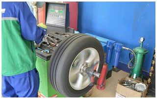 汽车收割机轮胎气压多少(汽车收割机轮胎气压多少，轮胎维护的重要性及建议气压值)