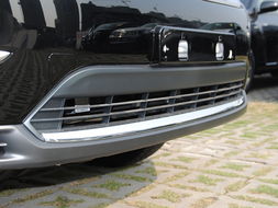 汽车车头保险杠修多少钱(汽车车头保险杠维修费用解析)