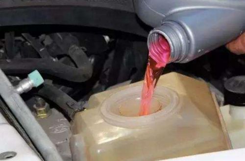 一般的汽车防冻液是多少(汽车防冻液的一般用量及其重要性)
