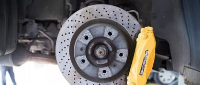 汽车改装换刹车片多少钱(汽车改装换刹车片费用解析)