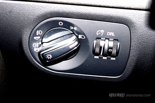 汽车灯光电压是多少伏的(汽车灯光电压是多少伏的？深入了解汽车灯光系统)