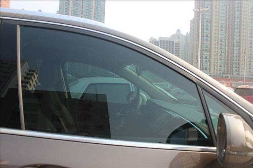 汽车玻璃最后一块多少钱(汽车玻璃最后一块的价格解析)