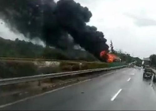 海南汽车一年多少钱公里(海南汽车一年行驶多少公里及其相关费用探讨) 海南汽车一年多少钱公里(海南汽车一年行驶多少公里及其相关费用探讨)