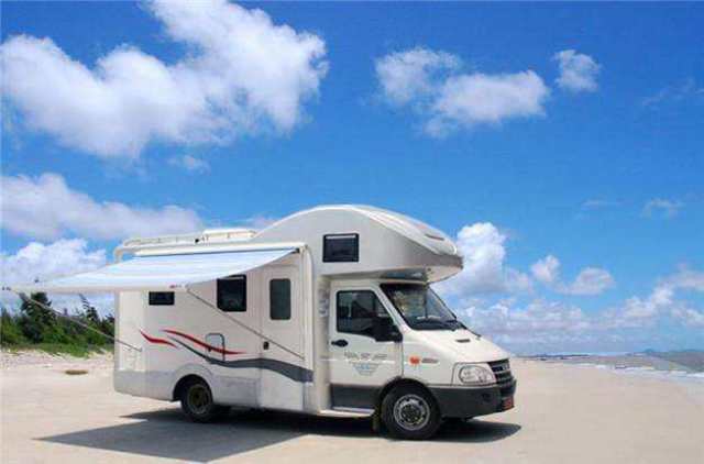 房车一体的汽车多少钱啊(房车一体汽车的价格探究)