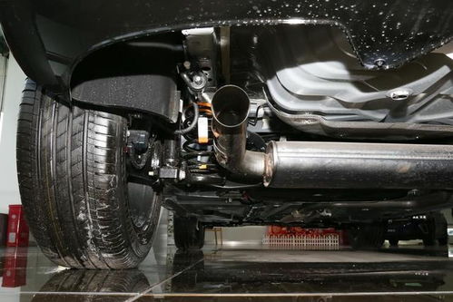 汽车侧梁撞凹换要多少钱(汽车侧梁撞凹修复费用解析)