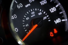 汽车速度表有多少种颜色(汽车速度表的颜色多样性)