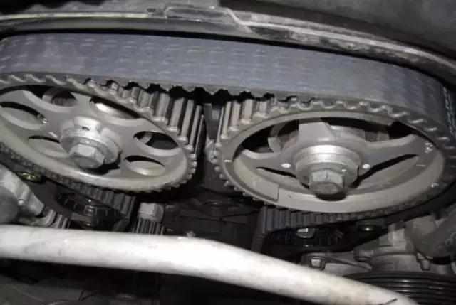 迈腾汽车轴承坏了多少钱(迈腾汽车轴承坏了需要多少钱？一篇文章解读)