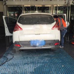 汽车门被撞修了多少钱(汽车门被撞修费用详解，多少钱才能修复？