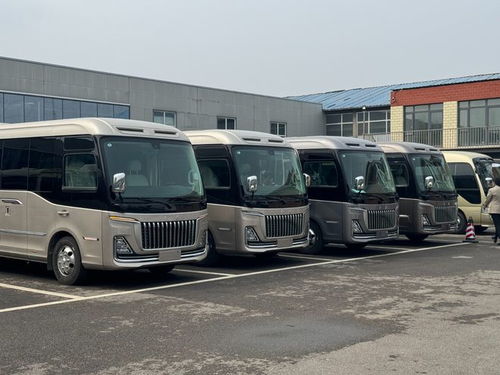 一辆中巴汽车长多少米(一辆中巴汽车的车身长度解析) 一辆中巴汽车长多少米(一辆中巴汽车的车身长度解析)