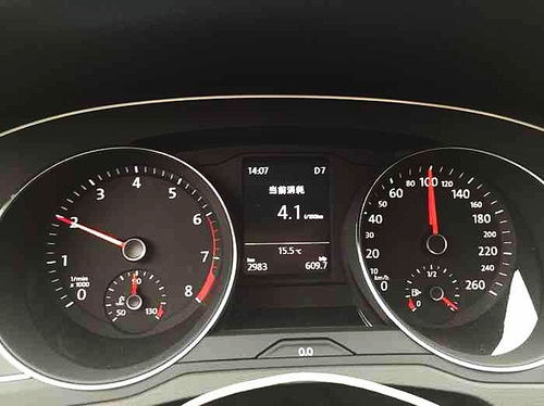 汽车跑5公里耗多少油啊(汽车行驶5公里耗油详解，油耗因素与计算方法)