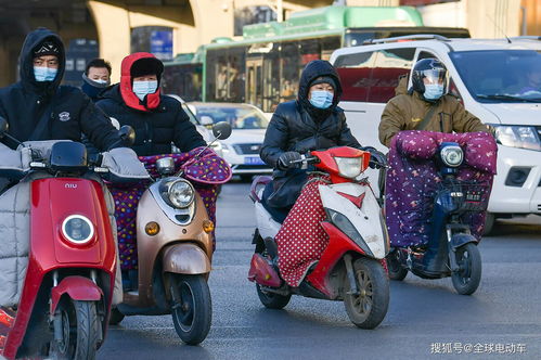 旧电动汽车改电池多少钱(旧电动汽车改电池需要多少钱？全面解析成本与因素)