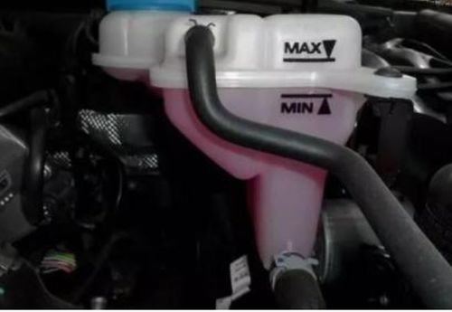 汽车保养中冷却液多少钱(汽车保养中冷却液的重要性及其价格因素解析)