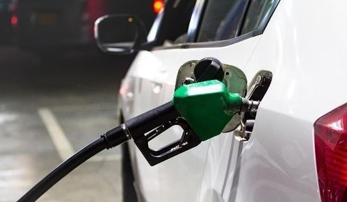 汽车能加多少油在哪看呢(汽车油箱容量及加油量的查看指南) 汽车能加多少油在哪看呢(汽车油箱容量及加油量的查看指南)