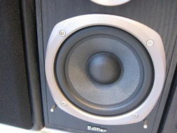 汽车增加两个音箱多少钱(汽车增加两个音箱的费用分析) 汽车增加两个音箱多少钱(汽车增加两个音箱的费用分析)