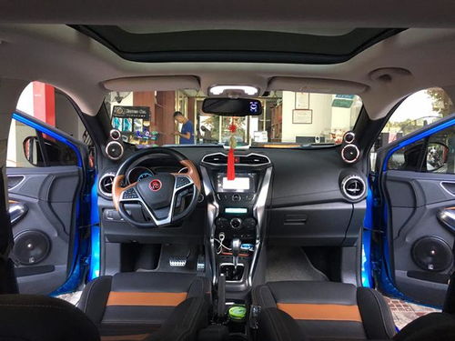 汽车音响有多少个功能的(汽车音响的功能多样性，深入了解现代汽车音响的多个特点)