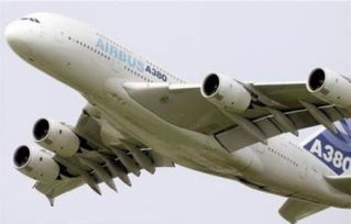 飞机模型汽车多少钱一个(飞机模型汽车价格解析，多少钱一个？