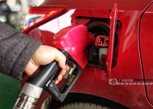 汽车副油箱一般多少升的(汽车副油箱的容量解析，一般多少升？