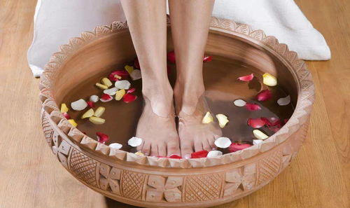 独居女生用花椒泡脚把自己泡进医院(独居女生泡脚引发意外,花椒泡脚竟把自己泡进医院) 独居女生用花椒泡脚把自己泡进医院(独居女生泡脚引发意外,花椒泡脚竟把自己泡进医院)