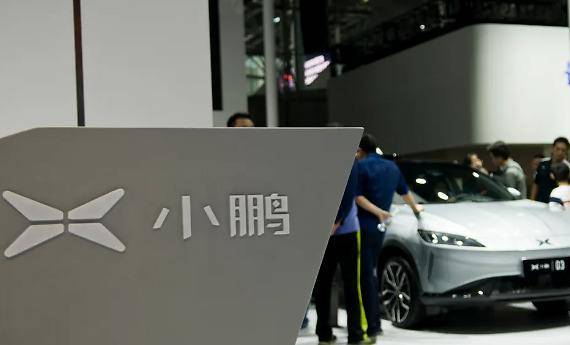 小鹏汽车年薪4亿多少钱(小鹏汽车年薪揭秘，四亿薪酬背后的故事)