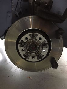 汽车刹车盘更换要多少钱(汽车刹车盘更换费用详解，多少钱才是合理的？