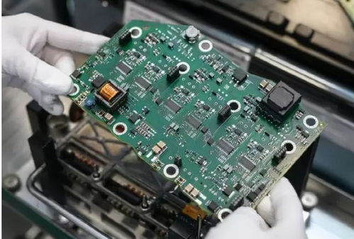 大众汽车换芯片多少钱啊(大众汽车换芯片的价格及多方面因素解析)