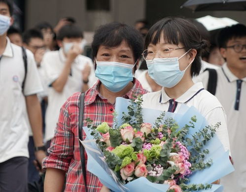 高考前紫色内裤送考旗袍爆单(高考前的紫色内裤与送考旗袍，一种文化现象的深度解读)