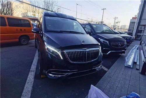 汽车上白下黑改装多少钱(汽车上白下黑改装费用详解)