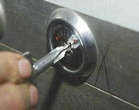 换汽车门锁头多少钱啊(换汽车门锁头需要多少钱?全面解析费用因素) 换汽车门锁头多少钱啊(换汽车门锁头需要多少钱?全面解析费用因素)