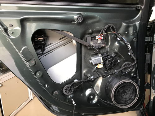 一个汽车锁块多少钱(汽车锁块价格解析，多少钱一块？