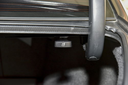 一条汽车排气管多少块(汽车排气管的构成与价格解析，一条排气管究竟包含多少块部件？