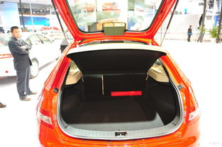 莲花汽车换触摸屏多少钱(莲花汽车触摸屏更换费用解析)