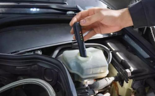 汽车换锁块要多少钱啊(汽车换锁块的费用解析)