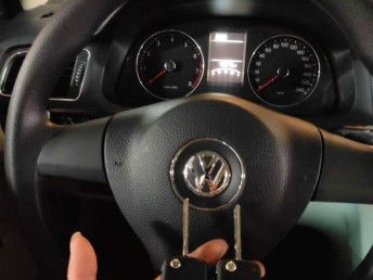 汽车换锁块要多少钱啊(汽车换锁块的费用解析)