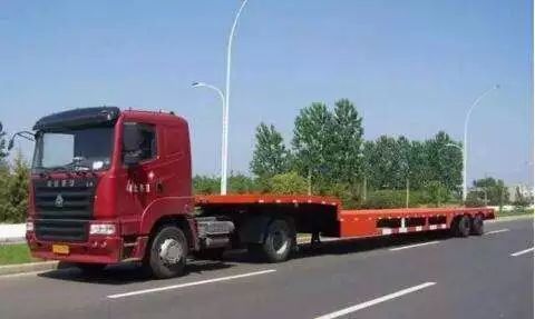 平板车能拉多少量汽车呢(平板车能拉多少量汽车,探究平板车的承载能力与运输效率) 平板车能拉多少量汽车呢(平板车能拉多少量汽车,探究平板车的承载能力与运输效率)