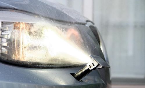 汽车清理大灯多少钱一次(汽车大灯清理服务，价格及多方面因素解析)