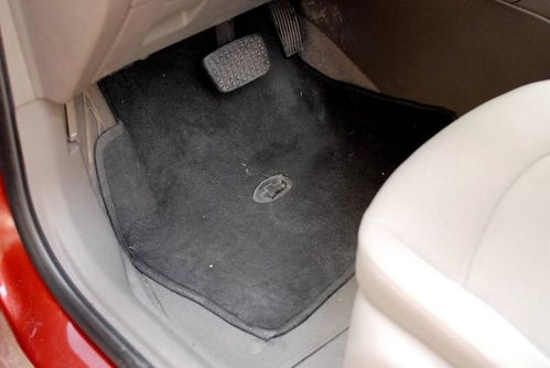 汽车地垫全包安装多少钱(汽车地垫全包安装费用详解) 汽车地垫全包安装多少钱(汽车地垫全包安装费用详解)