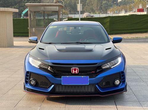 汽车思域渐变色多少钱(汽车思域渐变色价格解析，多少钱才能拥有独特的时尚选择？