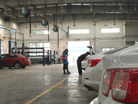 汽车需要修理厂吗多少钱(汽车需要修理厂吗？需要多少钱？一篇文章解读)