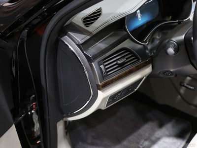 众泰汽车烧离合片多少钱(众泰汽车烧离合片费用解析)