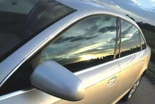 汽车挡风玻璃刮花多少钱(汽车挡风玻璃刮花修复费用解析)