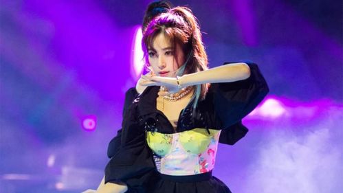 《浪姐》总决赛直播疑似假唱(浪姐总决赛直播疑似假唱，真实与虚拟的边界何在？