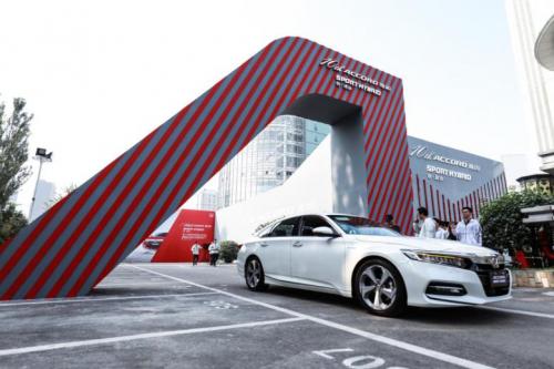 汽车高度十厘米能大多少(汽车高度增加十厘米，影响、优势与挑战)