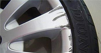 汽车轮毂被撞磨损多少钱(汽车轮毂被撞磨损的修复费用及影响因素详解)