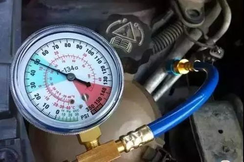 汽车加氟在高压孔加多少(汽车空调加氟，高压孔加氟量的精确控制)