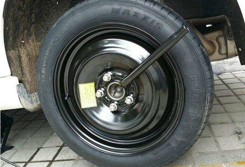 汽车轮子有刮痕多少要换(汽车轮子刮痕与更换的考量因素)