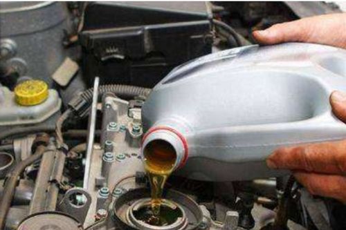 汽车百公里用多少升机油(汽车百公里机油消耗量解析)